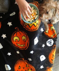 Jack O Lanterns And Ghosts Cozy Halloween Throw Blanket