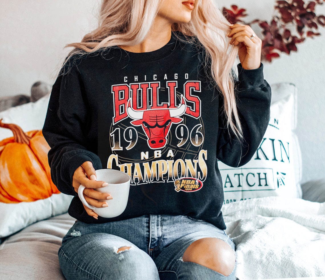 Chicago Bulls Champions Crewneck Sweatshirt - Teeholly