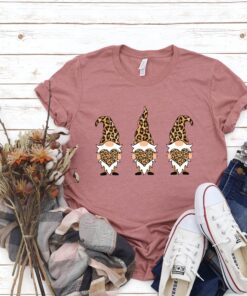 Gnomes Holding Hearts Leopard Print For Valentine’s Day Shirt