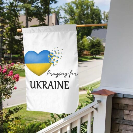Pray For Ukraine We Support Garden Flag