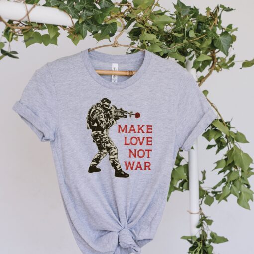 Make Love Not War Zelensky I Stand With Ukraine T Shirt